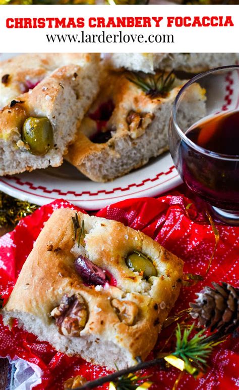 How much fat is in cranberry pecan focaccia - calories, carbs, nutrition