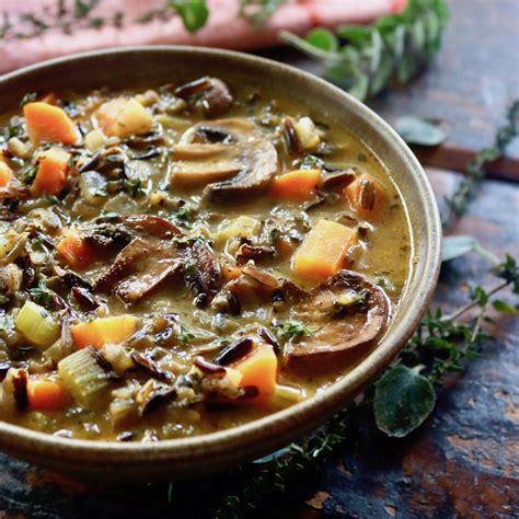 How much fat is in cream of mushroom wild rice soup (mf16z) - calories, carbs, nutrition