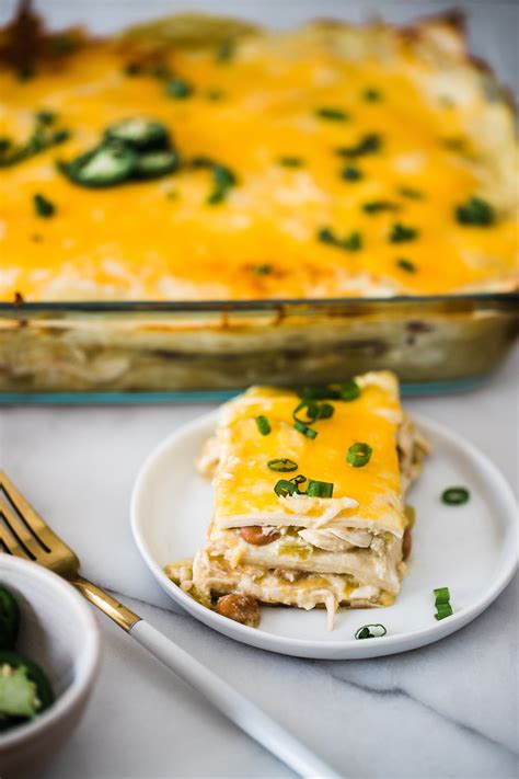 How much fat is in cream style chicken enchiladas - calories, carbs, nutrition