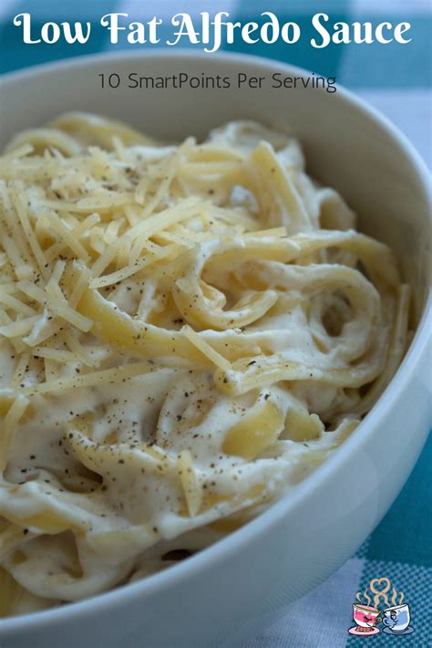 How much fat is in creamy alfredo sauce - calories, carbs, nutrition