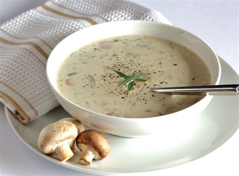 How much fat is in creamy mushroom soup - calories, carbs, nutrition