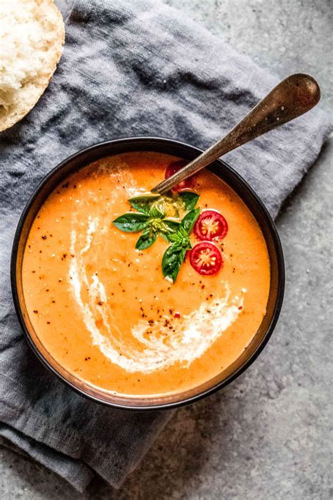 How much fat is in creamy tomato bisque 8 oz - calories, carbs, nutrition