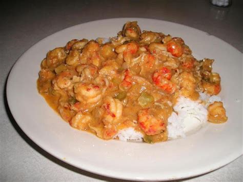 How much fat is in creole shrimp and crawfish etouffee - calories, carbs, nutrition