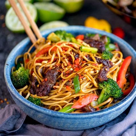 How much fat is in crispy beef noodle bowl - calories, carbs, nutrition