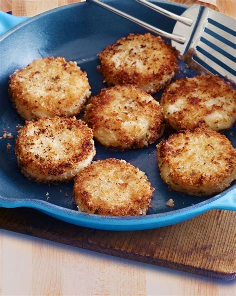 How much fat is in crispy rosemary potato cakes - calories, carbs, nutrition