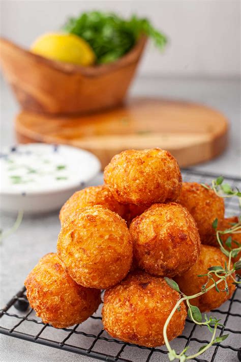 How much fat is in croquette potatoes - calories, carbs, nutrition