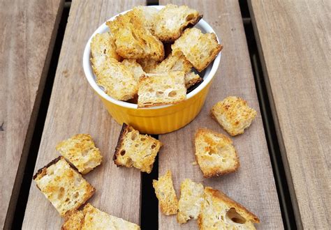 How much fat is in croutons wheat 1 oz - calories, carbs, nutrition