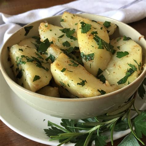 How much fat is in crushed parsley new potatoes - calories, carbs, nutrition