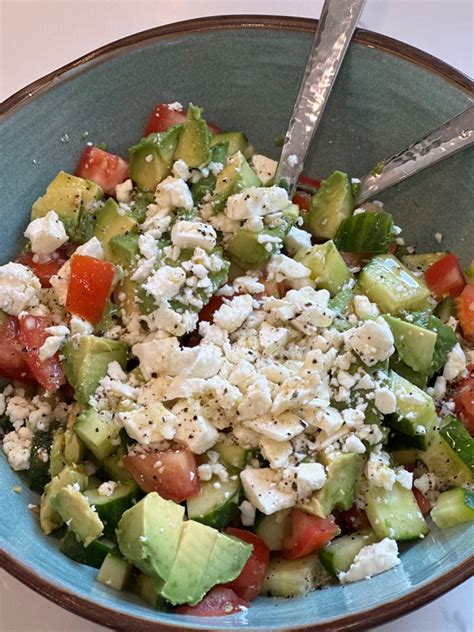 How much fat is in cucumber medley salad - calories, carbs, nutrition