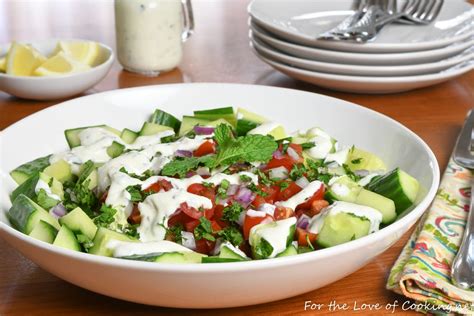 How much fat is in cucumber raita (yogurt salad) - calories, carbs, nutrition