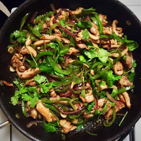 How much fat is in cumin cilantro chicken - calories, carbs, nutrition