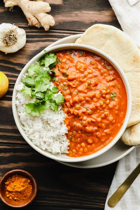 How much fat is in curried lentils with rice and naan - calories, carbs, nutrition