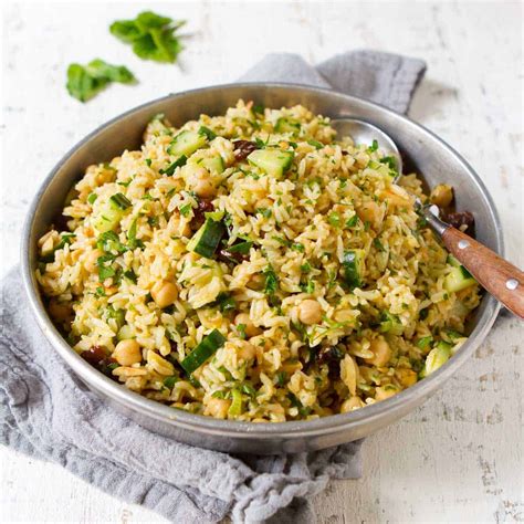 How much fat is in curry rice salad - calories, carbs, nutrition