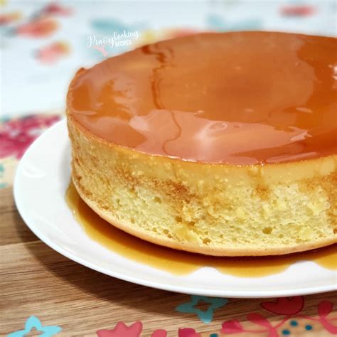 How much fat is in custard soft cake - calories, carbs, nutrition