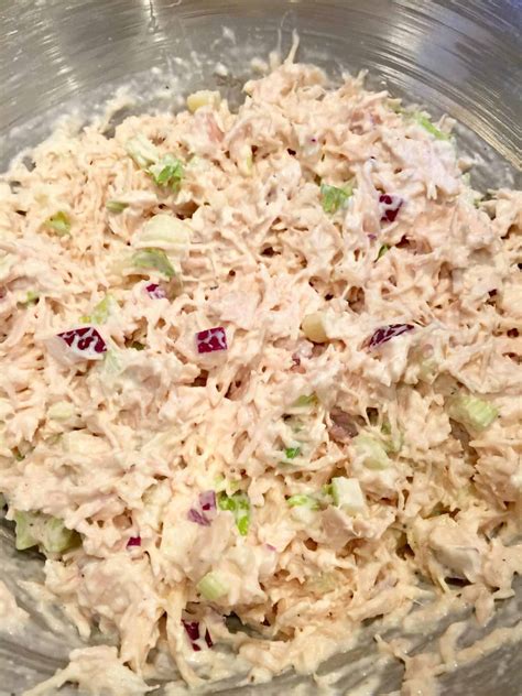 How much fat is in deli chicken salad (lf) - calories, carbs, nutrition