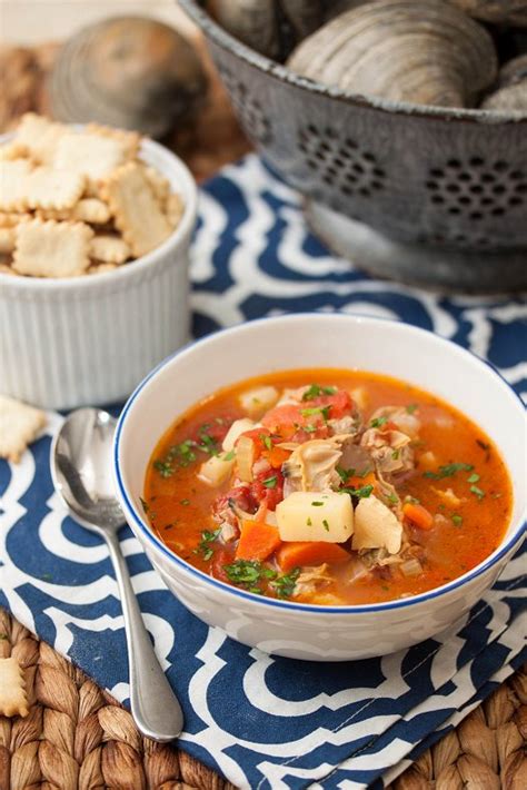 How much fat is in deluxe manhattan clam chowder - calories, carbs, nutrition