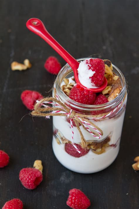 How much fat is in dessert parfait 5 oz pudding vanilla - calories, carbs, nutrition