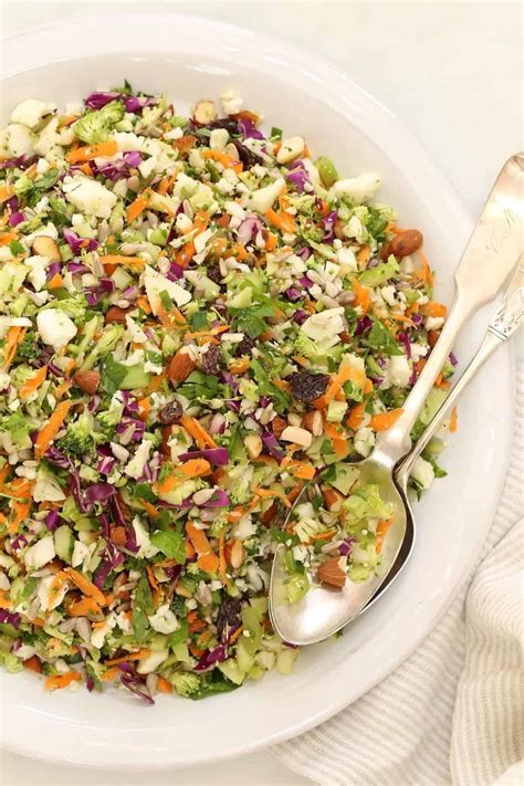 How much fat is in detox salad - calories, carbs, nutrition