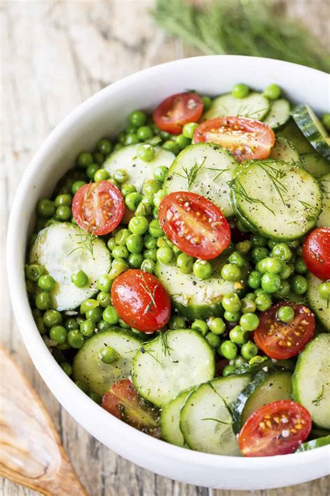 How much fat is in dilled pea salad - calories, carbs, nutrition