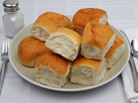 How much fat is in dinner roll (58255.1) - calories, carbs, nutrition