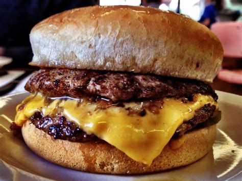 How much fat is in double cheese burger - calories, carbs, nutrition