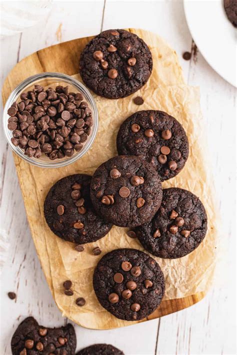 How much fat is in double chocolate chip cookies - calories, carbs, nutrition