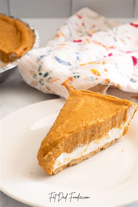 How much fat is in double layer pumpkin pie - calories, carbs, nutrition