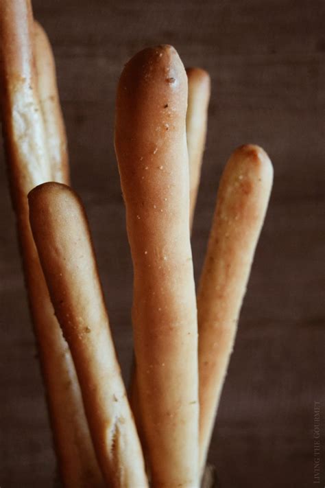 How much fat is in dry breadstick - calories, carbs, nutrition