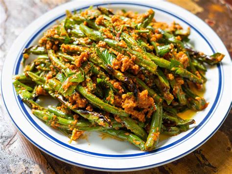 How much fat is in dry fried bean greens - calories, carbs, nutrition