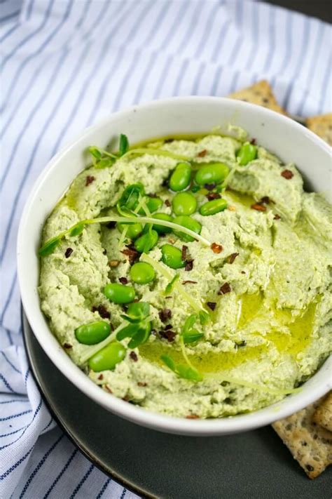 How much fat is in edamame hummus - calories, carbs, nutrition