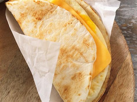 How much fat is in egg cheese wrap - calories, carbs, nutrition