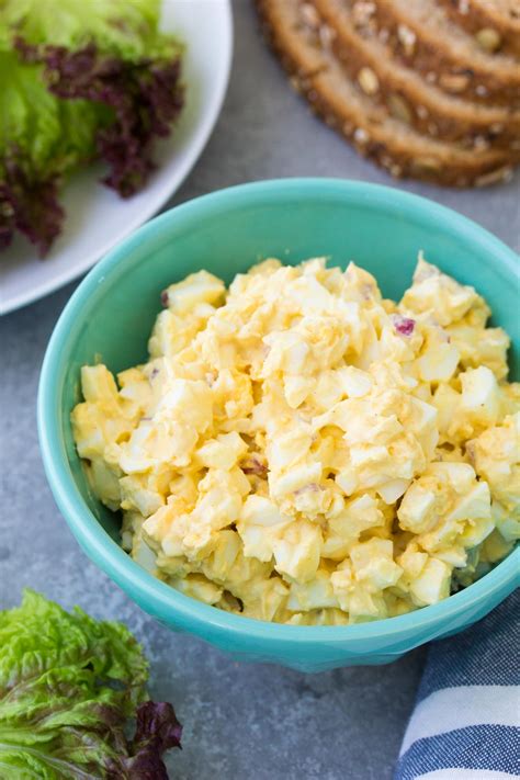 How much fat is in egg salad & prosciutto sandwich - calories, carbs, nutrition