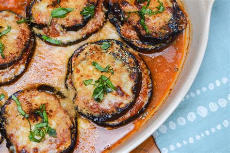 How much fat is in eggplant parmesan grilled not fried - calories, carbs, nutrition
