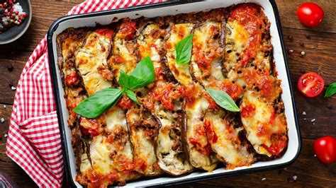 How much fat is in eggplant pizzarito - calories, carbs, nutrition