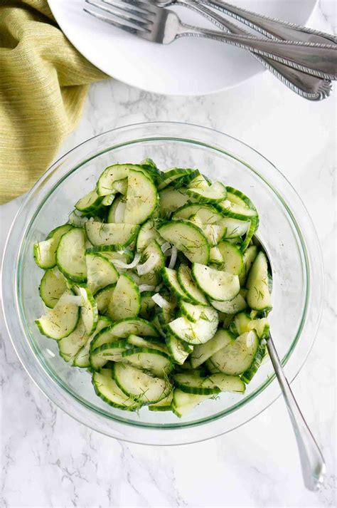 How much fat is in english cucumber salad-occ - calories, carbs, nutrition