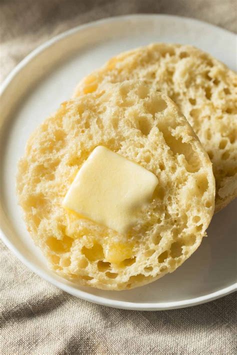 How much fat is in english muffin - whole grain - calories, carbs, nutrition