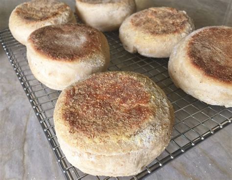 How much fat is in english muffin 45% whole grain - calories, carbs, nutrition