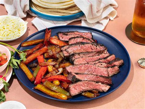 How much fat is in fajita skirt steak - calories, carbs, nutrition