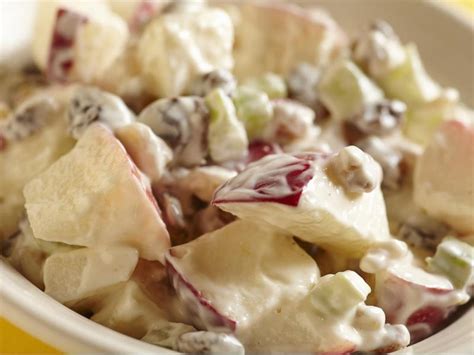 How much fat is in fall waldorf salad - calories, carbs, nutrition
