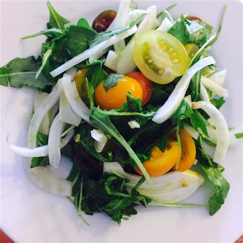 How much fat is in fennel, arugula and ricotta salad - calories, carbs, nutrition