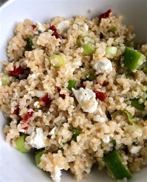 How much fat is in feta bulgur fruit salad - calories, carbs, nutrition