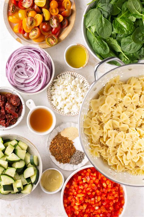 How much fat is in fettuccine salad with sun-dried tomato - calories, carbs, nutrition