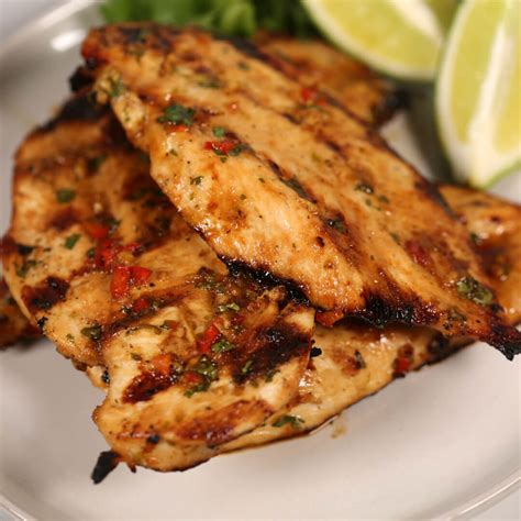 How much fat is in fiesta lime grilled chicken - calories, carbs, nutrition