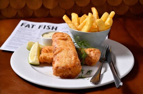 How much fat is in fish and chips (2 pieces) (107617.2) - calories, carbs, nutrition