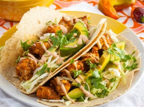 How much fat is in fish taco - calories, carbs, nutrition