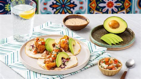 How much fat is in fish taco on white tortilla - calories, carbs, nutrition