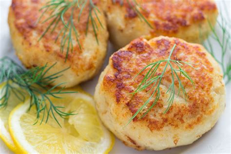 How much fat is in fiskefrikadeller - calories, carbs, nutrition