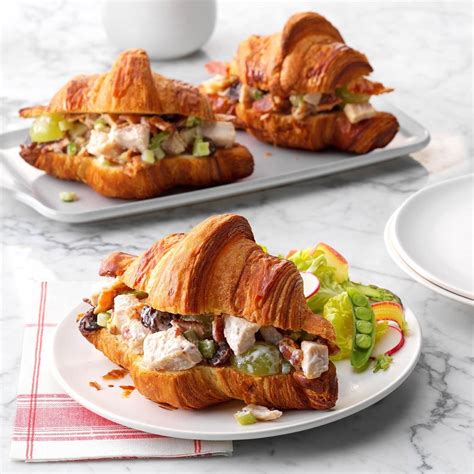 How much fat is in fresco chicken croissant - calories, carbs, nutrition