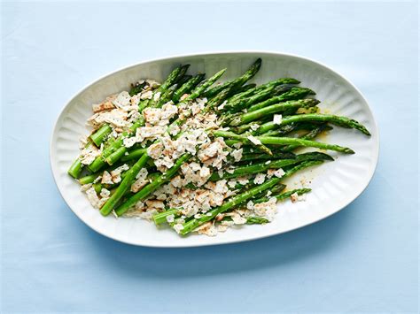 How much fat is in fresh asparagus with matzo crumble - calories, carbs, nutrition