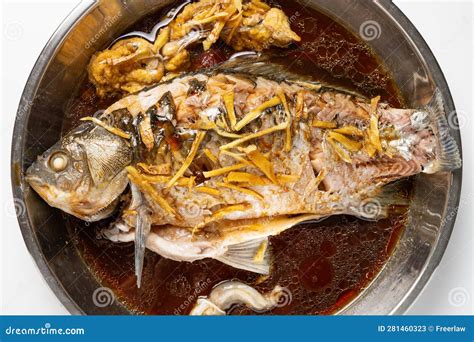 How much fat is in fresh fish with ginger sauce - calories, carbs, nutrition